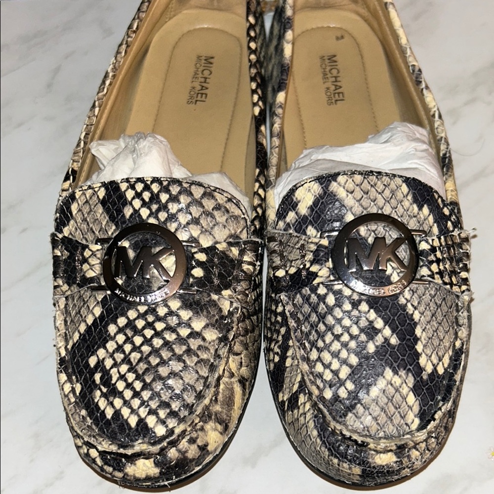 Michael Kors Women's Snakeskin Loafers - Black and Cream